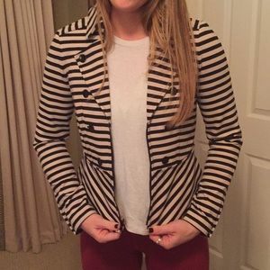 White House black market blazer size 4